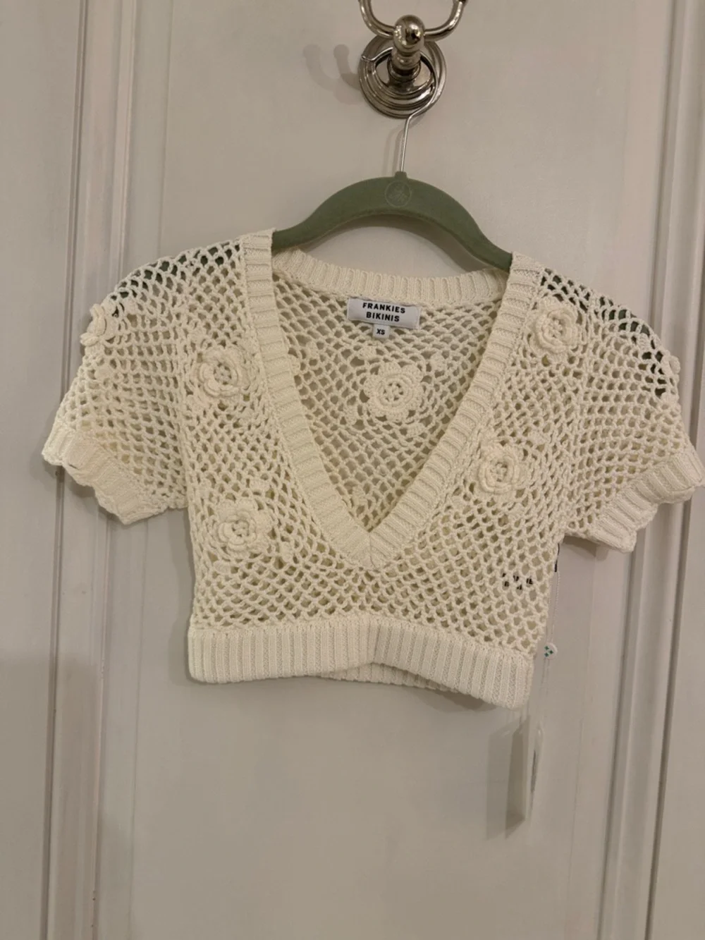 Frankies Bikinis Cream Crochet Floral Applique Crop Top